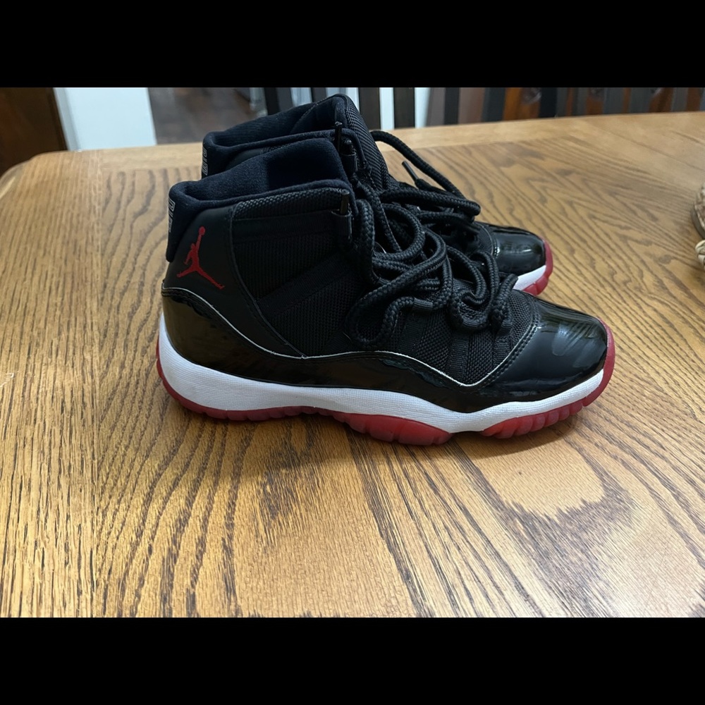 Jordan 11 Breds